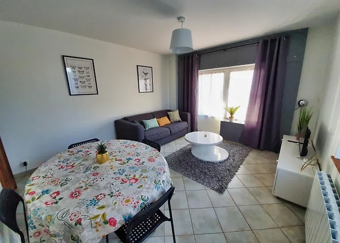 Idealement Situe, Spacieux Et Agreable, Parking Gratuit Et Classe 3 Etoiles