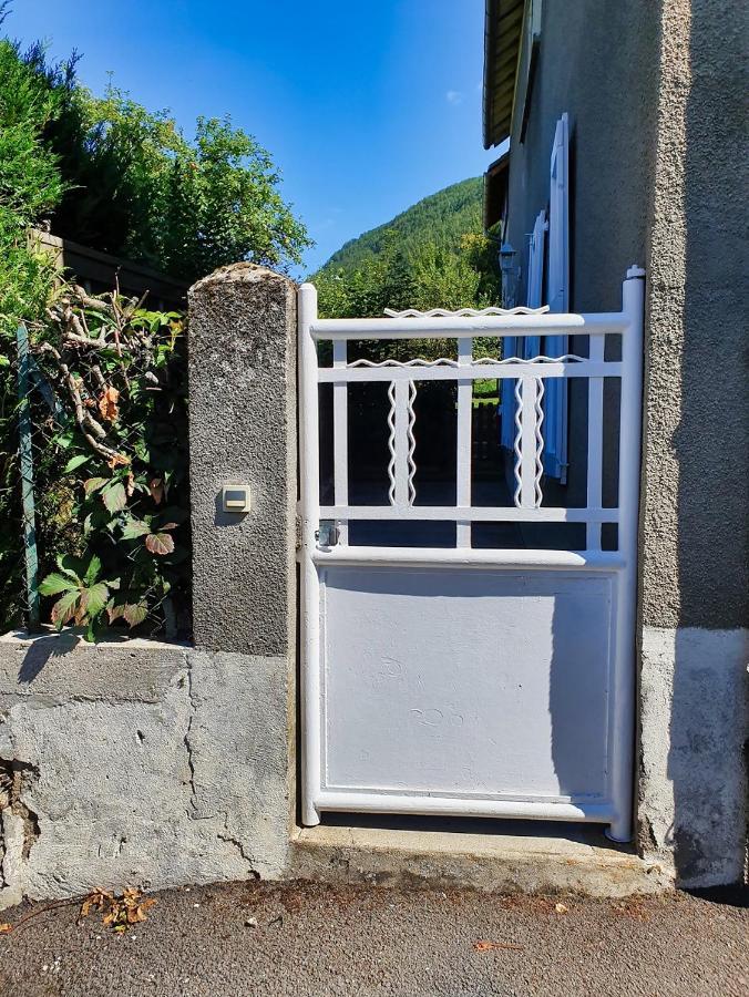 Idealement Situe, Spacieux Et Agreable, Parking Gratuit Et Classe 3 Etoiles Apartment