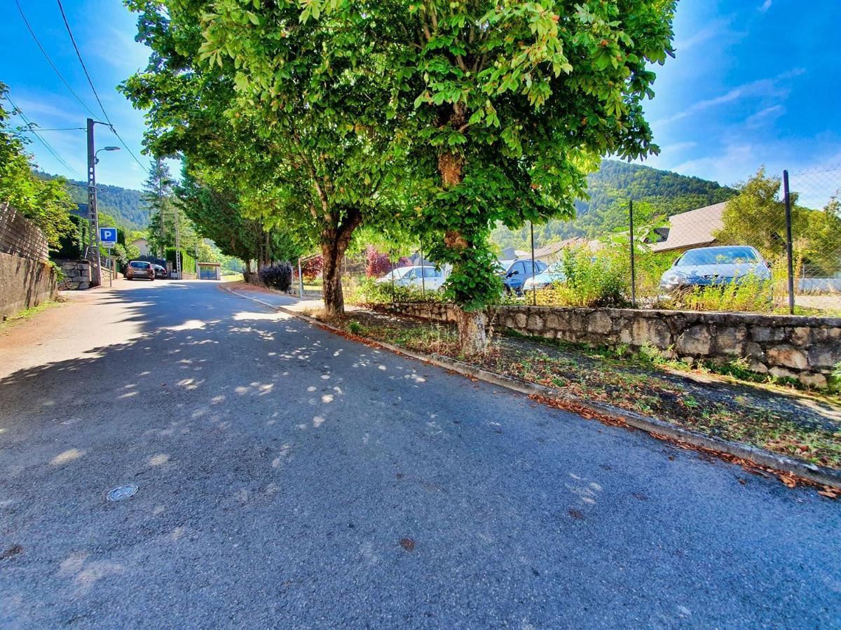 Apartment Idealement Situe, Spacieux Et Agreable, Parking Gratuit Et Classe 3 Etoiles Mende